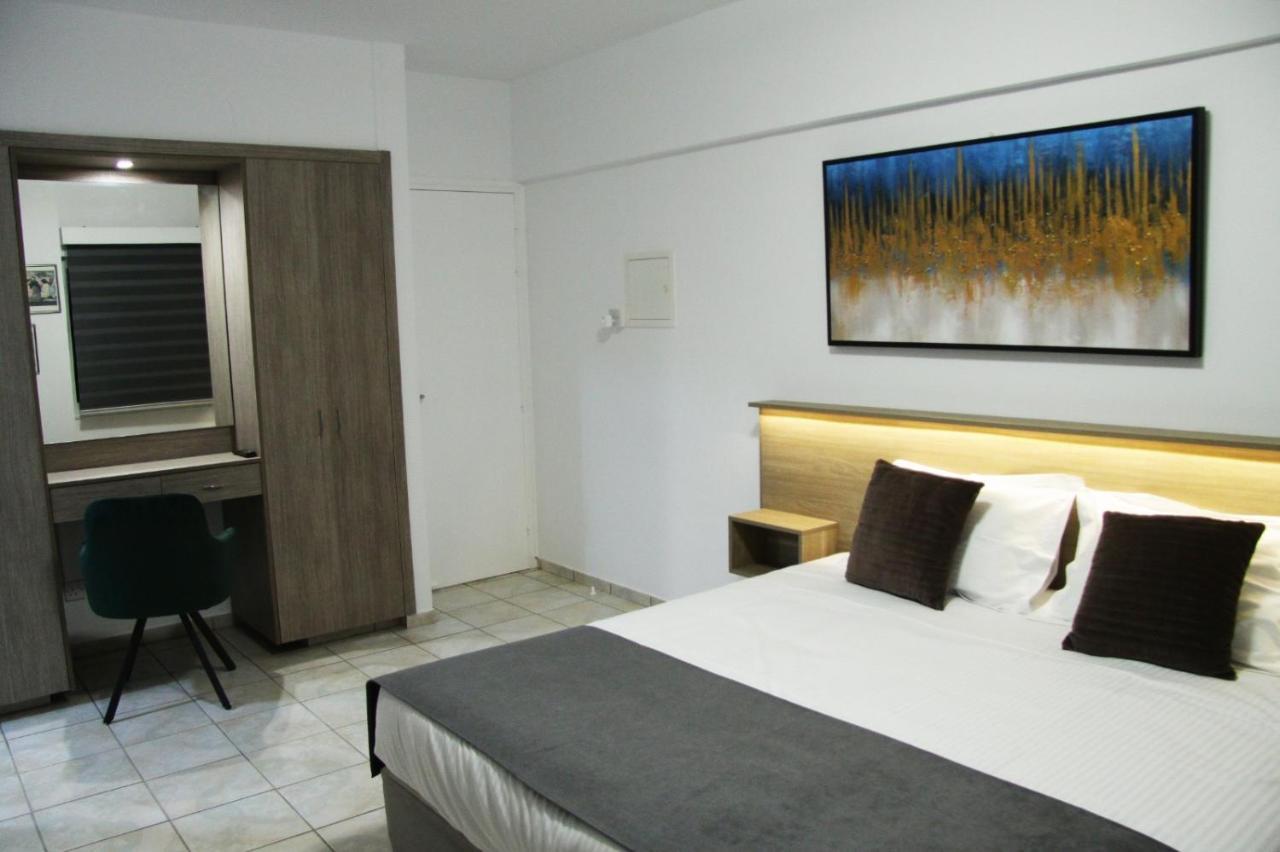 Larnaca Bay Suites Exterior photo