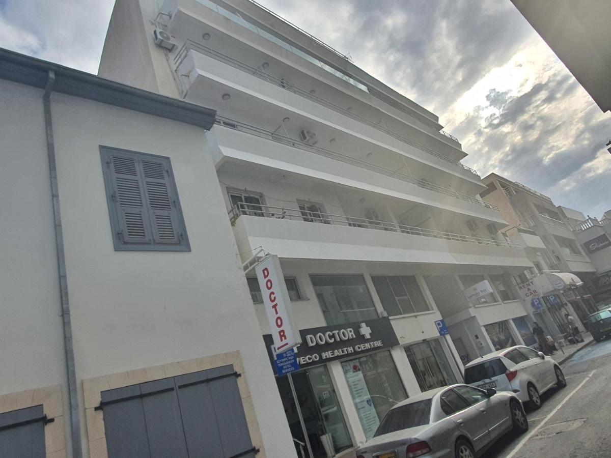 Larnaca Bay Suites Exterior photo