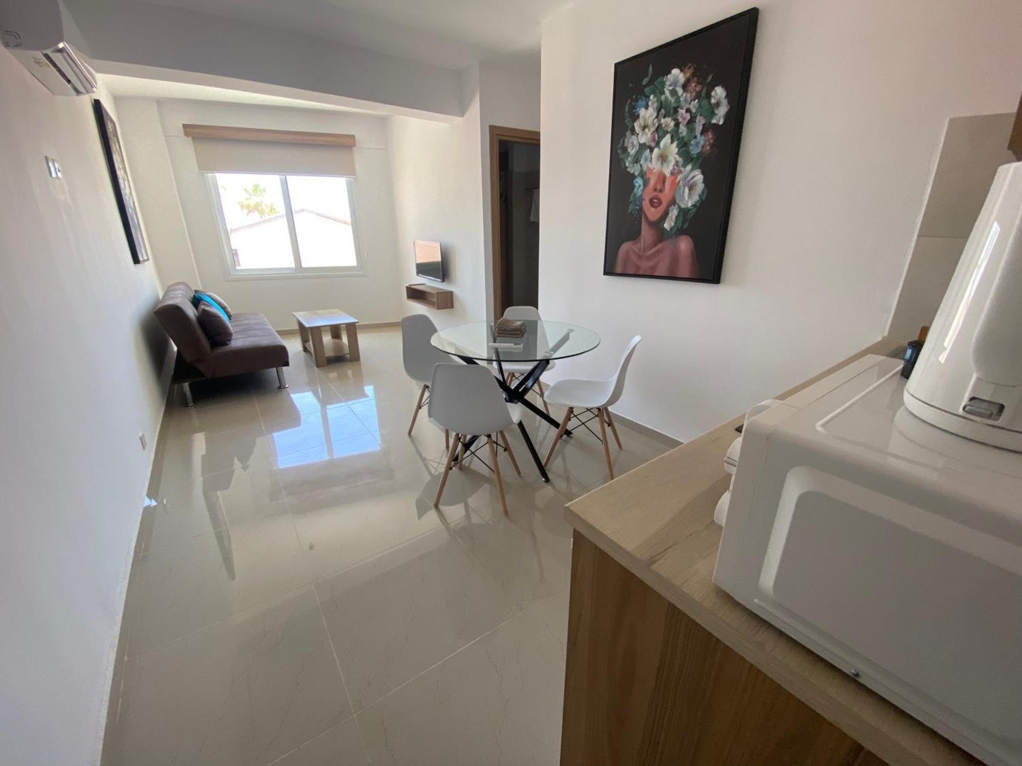 Larnaca Bay Suites Exterior photo
