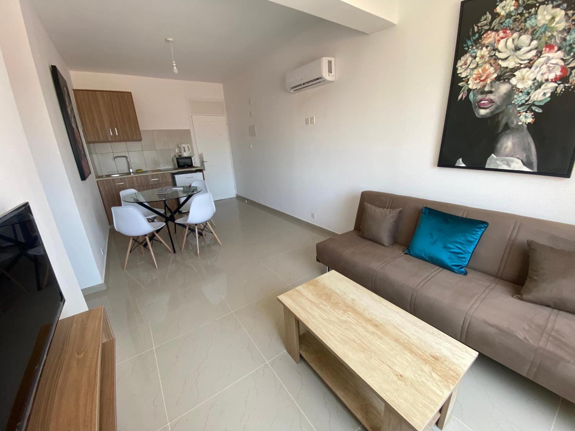 Larnaca Bay Suites Exterior photo