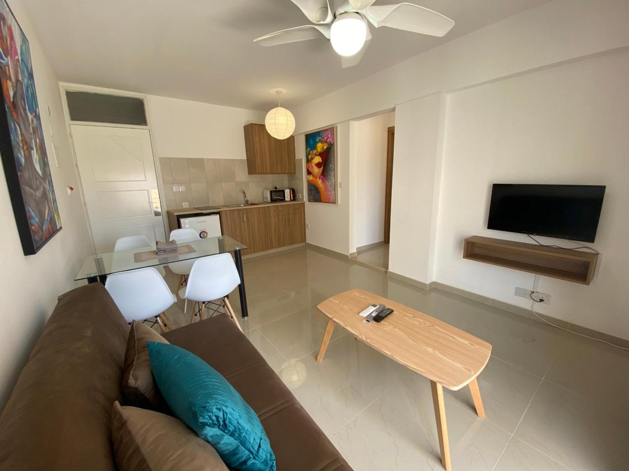 Larnaca Bay Suites Exterior photo